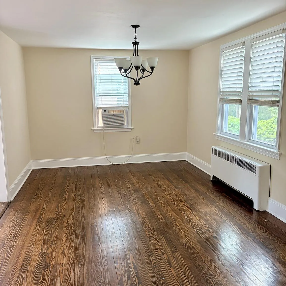 3 bed, 1440 sqft, $3,200 — Photo 3