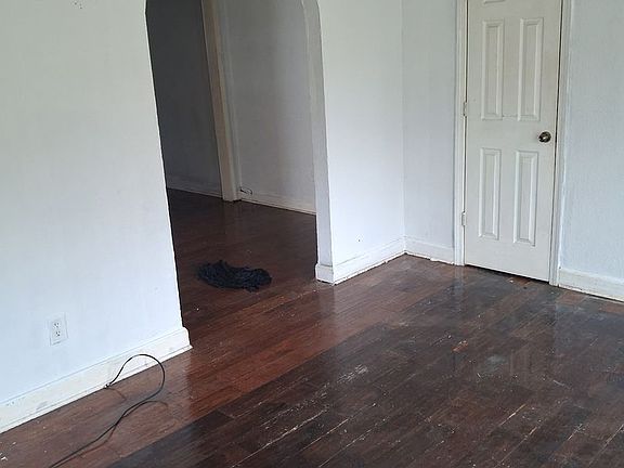 4th image of 166 Eastview Dr