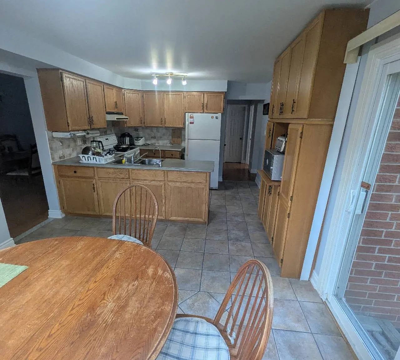 2 bed, $1,600 — Photo 1