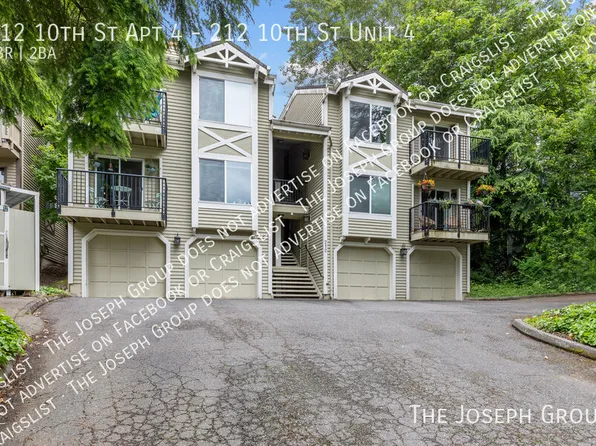 212 10th St #4, Kirkland, WA 98033