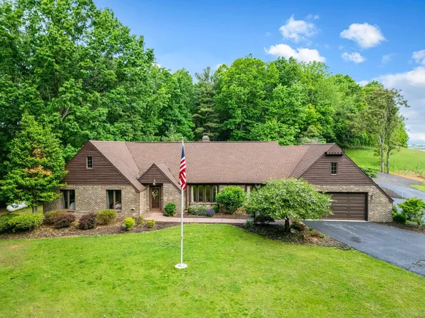 30 Scenic View Dr, Swoope, VA 24479