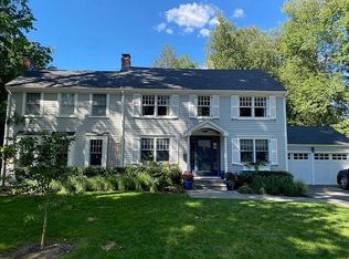 7 Brookfield Cir, Wellesley, MA 02481