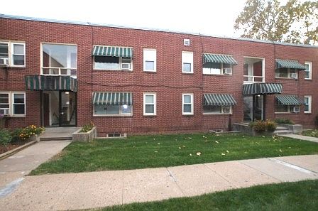 1st image of 621 S 35th St APT 10