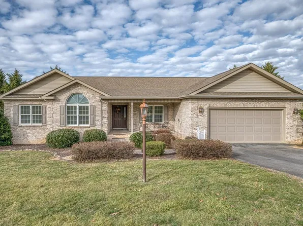 17996 Glenwood Dr, Abingdon, VA 24211