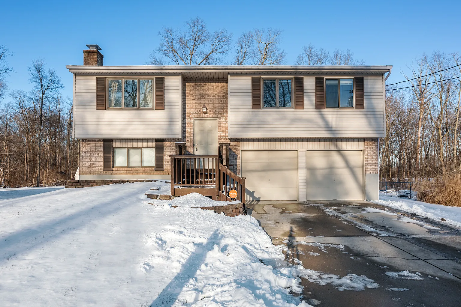 4841 Stoneybrook Rd photo 1