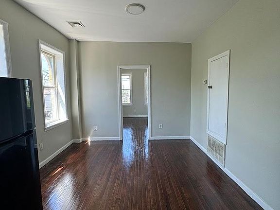 5th image of 487 18th Ave #8