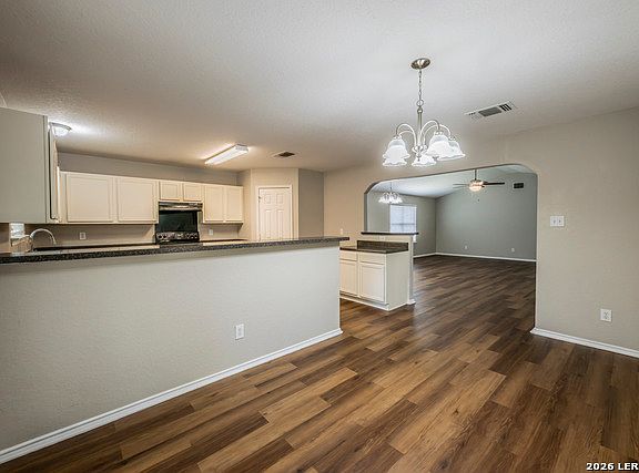 4th image of 4210 Wensledale Dr