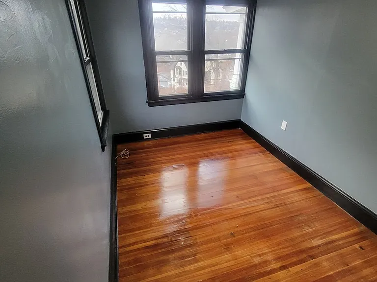 73 Lounsbury St #3 — Photo 2