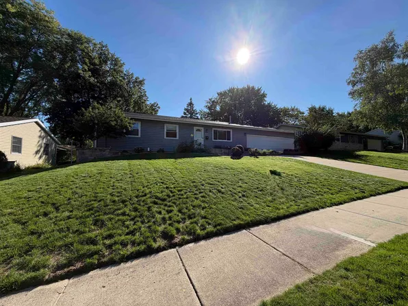 2513 Sara Rd, Madison, WI 53711