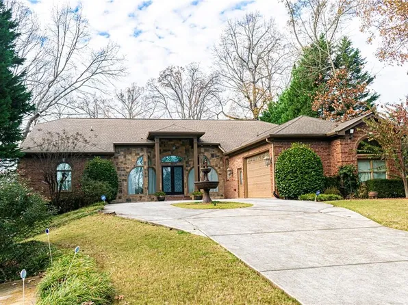 2050 Oak Grove Rd NE, Atlanta, GA 30345