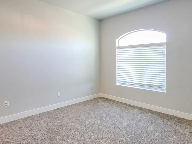 166 W 200 S — Photo 13