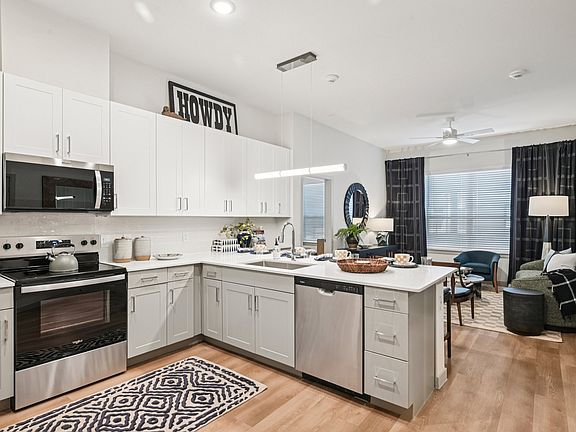 3rd image of 10715 Garland Rd #1313