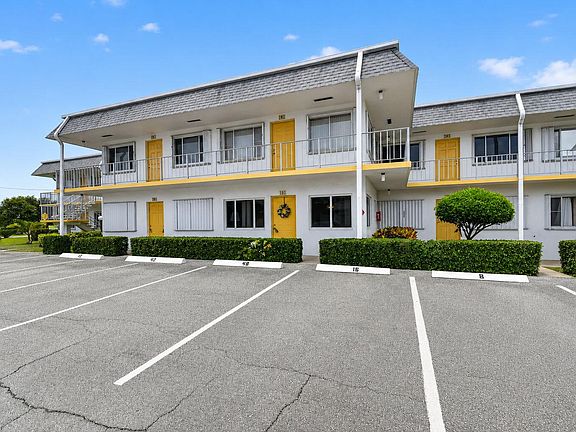 5th image of 3240 Lake Osborne Drive Apt 104