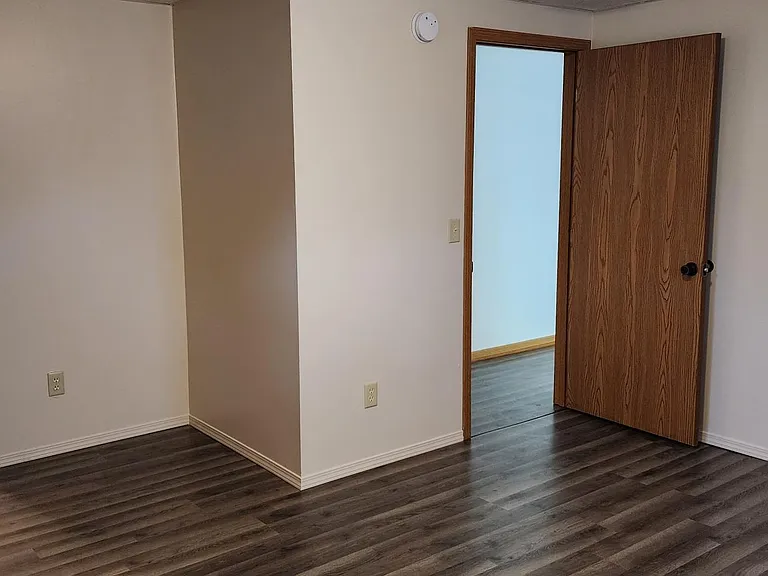 7325 Midland Rd #9 — Photo 16