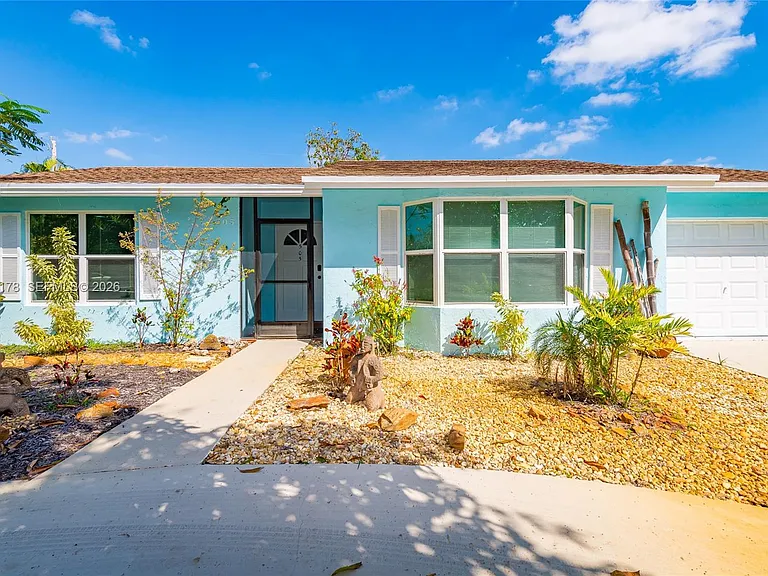 505 Heron Dr — Photo 5