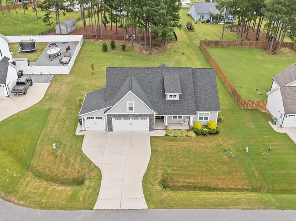32 Boulder River Trl, Benson, NC 27504