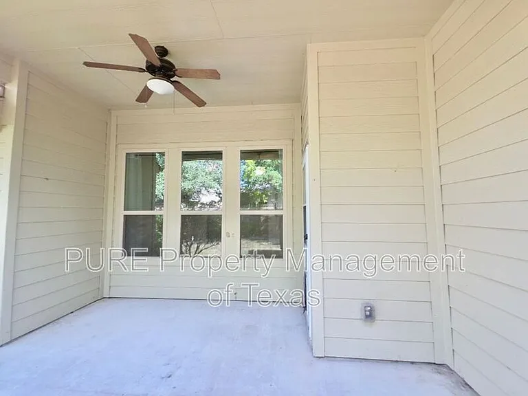 615 Linares Ln — Photo 25