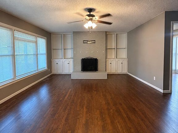 3rd image of 839 Neans Dr