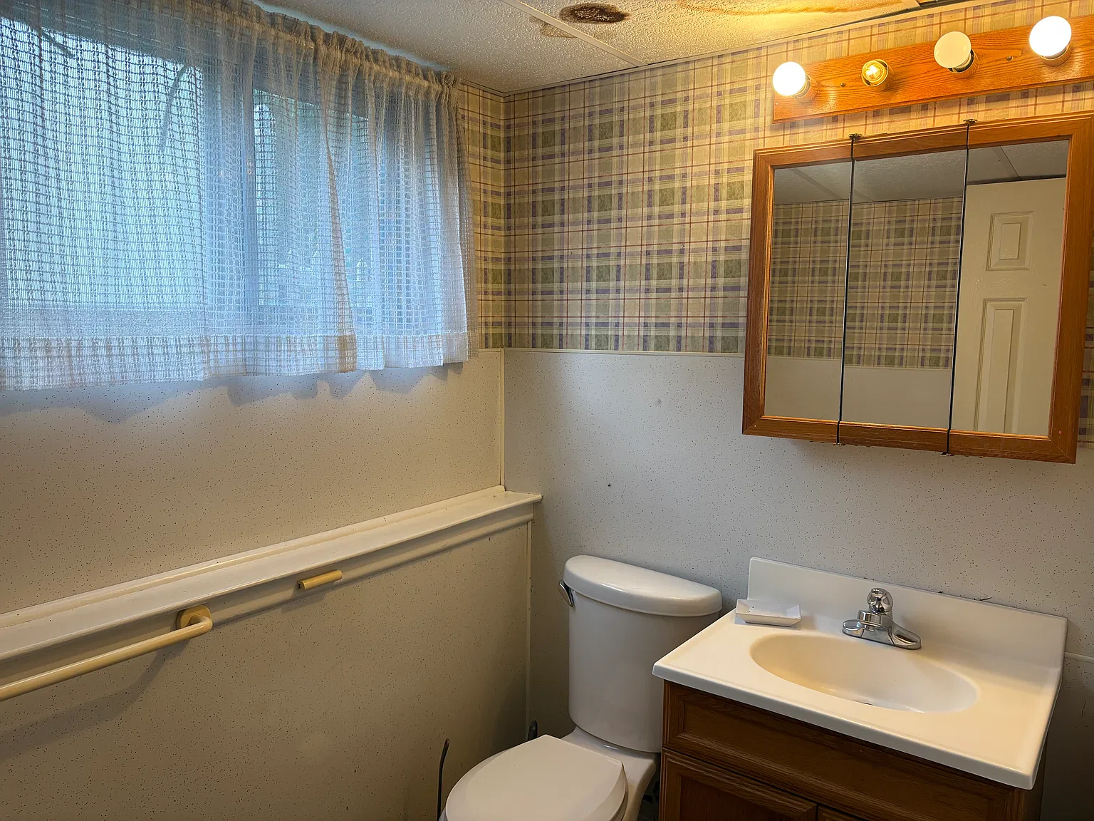 3 bed, 1.5 bath, 1500 sqft, $1,795 — Photo 4