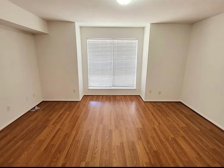 3100 Walnut Bend Ln — Photo 11