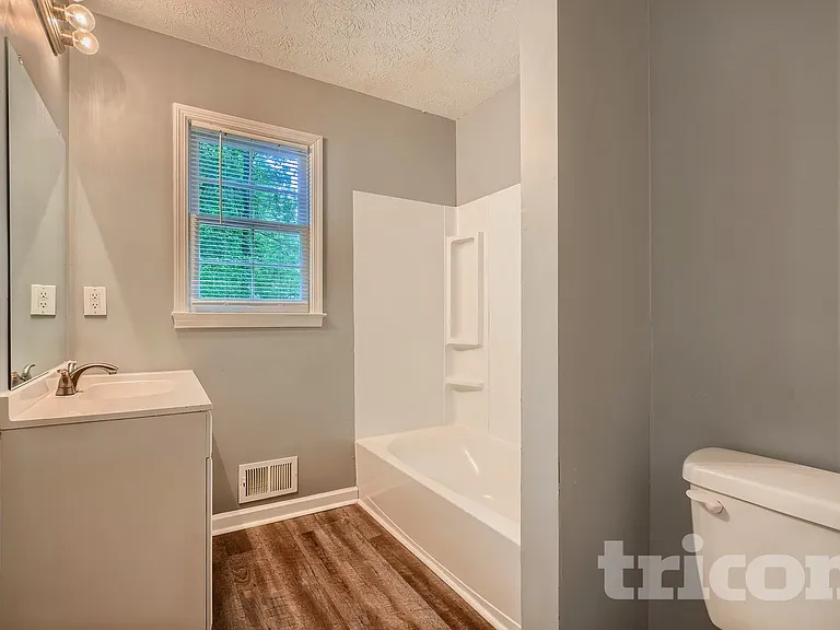 847 Raintree Way SE — Photo 9
