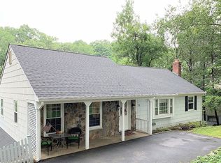 33 Rainbow Trl, Mountain Lakes, NJ 07046