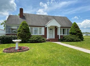 155 White Oak Lake Rd, Peterstown, WV 24963