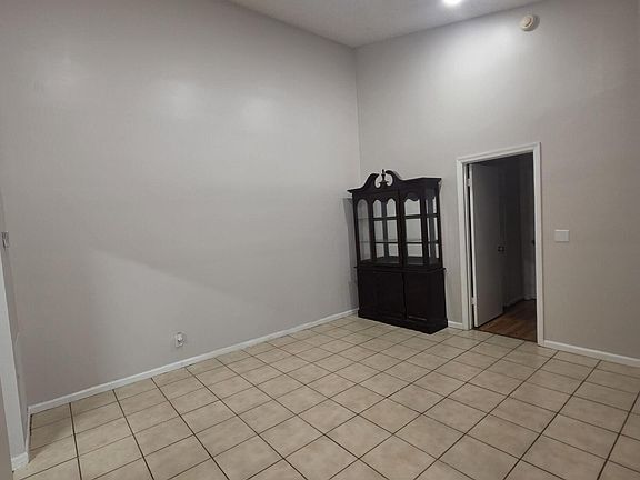 3rd image of 1320 SW 75TH Avenue