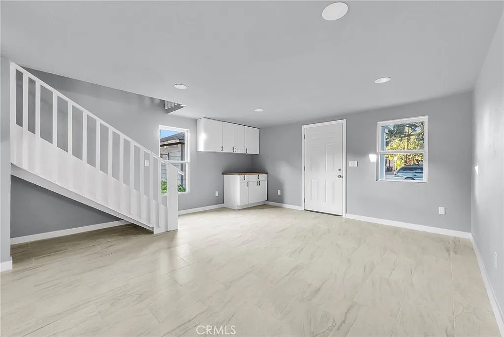 2 bed, 805 sqft, $3,250 — Photo 4