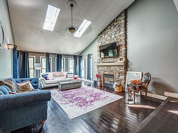 4th image of 109 Quail Hollow Dr