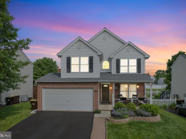 2032 Valley View Dr, Quakertown, PA 18951