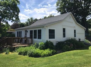 36 Shore Dr, Elizaville, NY 12523