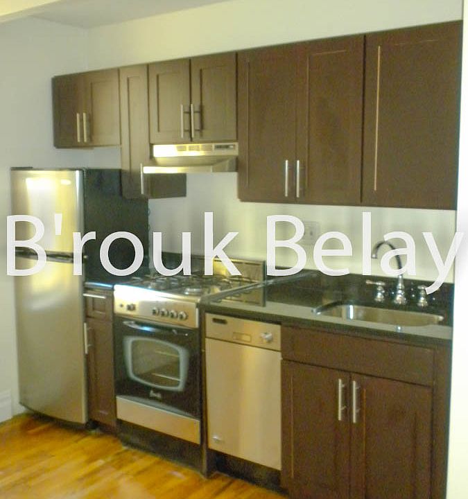 1st image of 211 W 11th St #5H