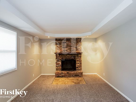 3rd image of 4438 Windsor Rd