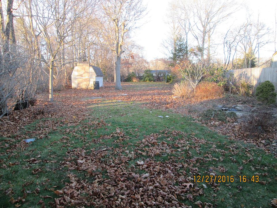 2nd image of 125 Meadowmere Ave