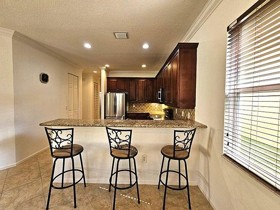 3rd image of 7533 Topiary Ave