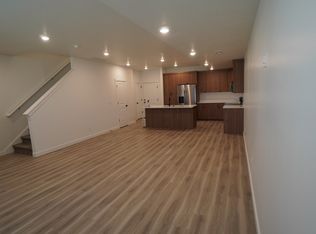 977 S Swoop Dr, Clearfield, UT 84015