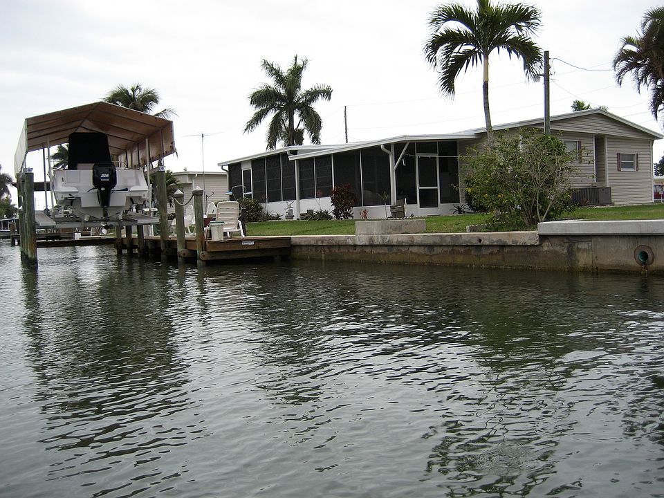 1st image of 3944 Areca Dr