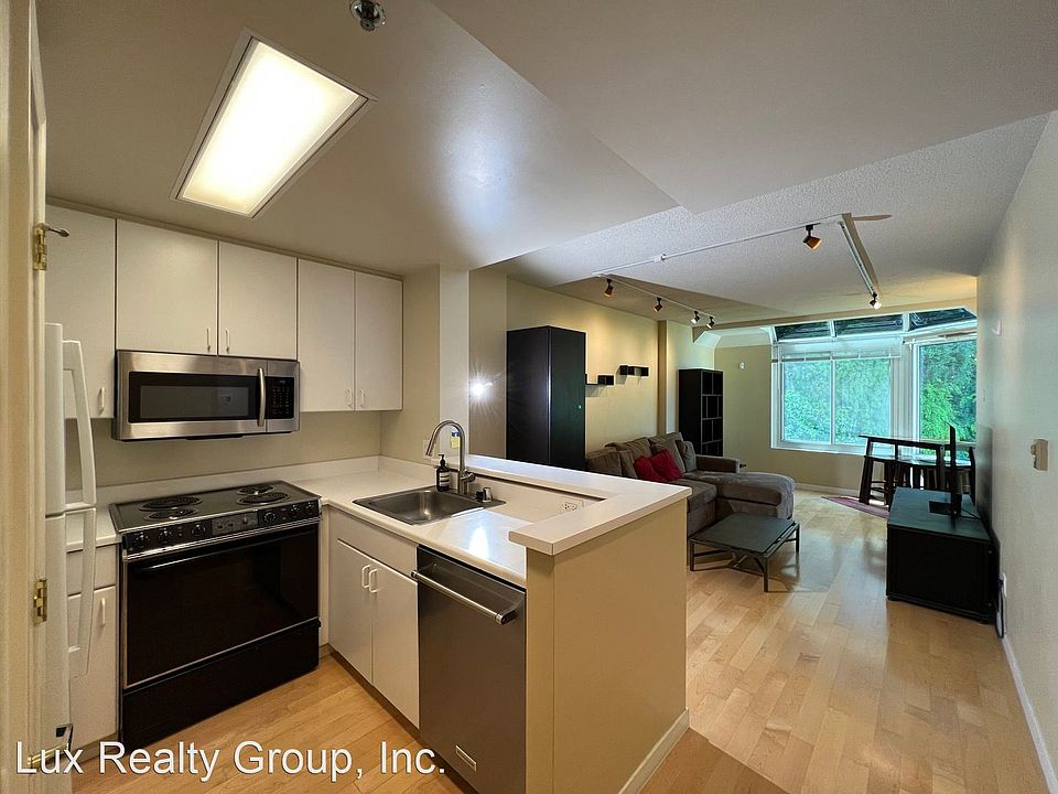 1st image of 240 Lombard St APT 933