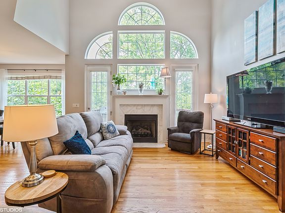 4th image of 216 River Mist Ct
