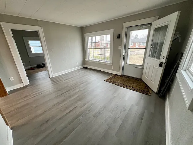 1429 Bensch Dr — Photo 5