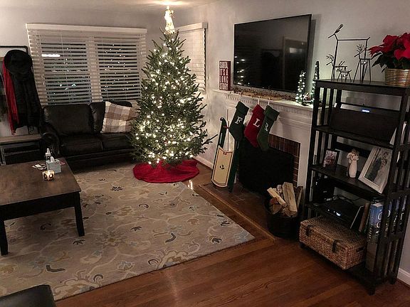 4th image of 3226 Nealon Dr