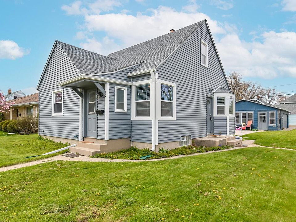 1st image of 700 Marion AVENUE