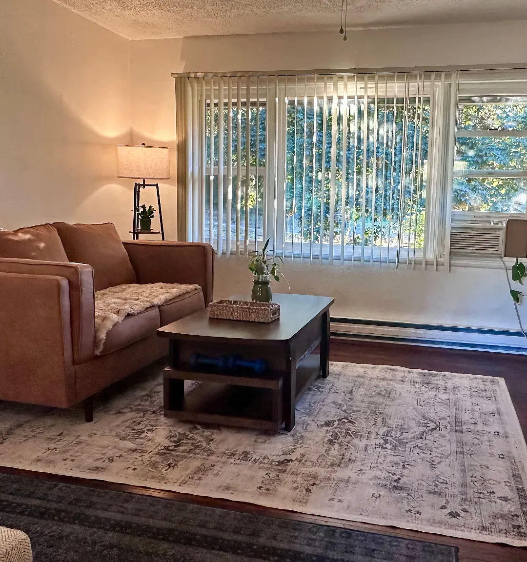 2 bed, 800 sqft, $1,795 — Photo 1