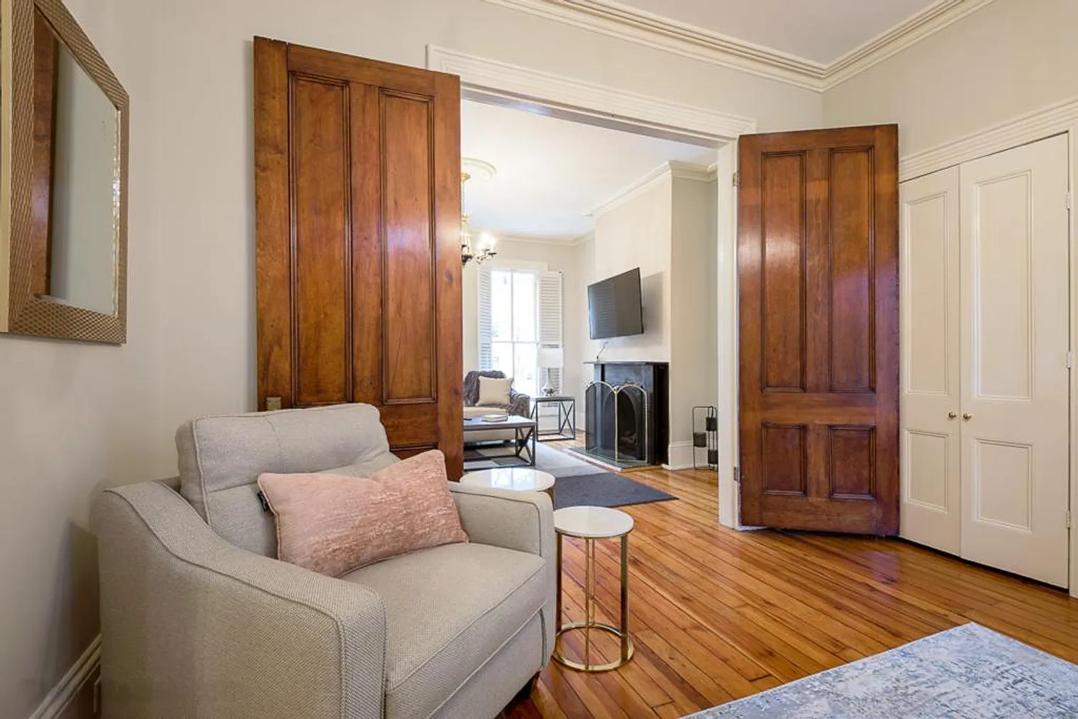 3 bed, 1.0 bath, 21527 sqft, $6,834 — Photo 2