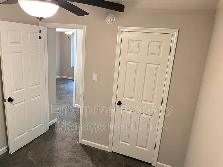 2645 Mirror Ave — Photo 22