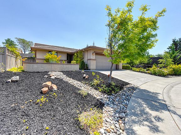 2nd image of 213 Quail Covey Ct