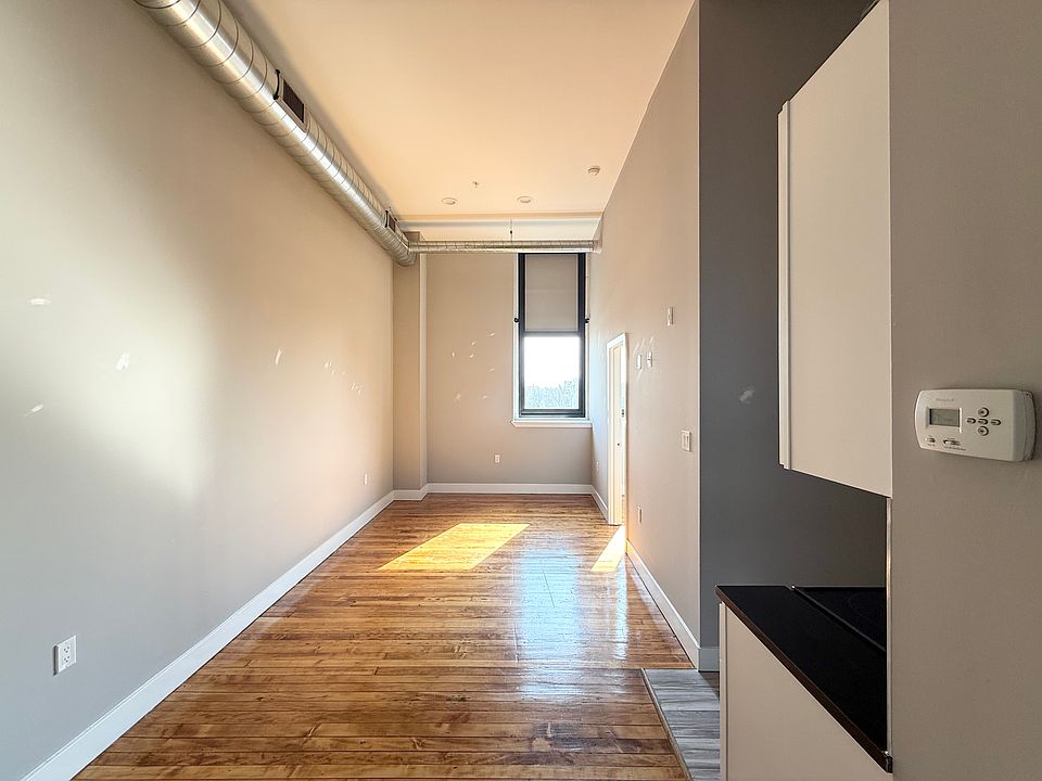 1st image of 1515 S 17th St #211