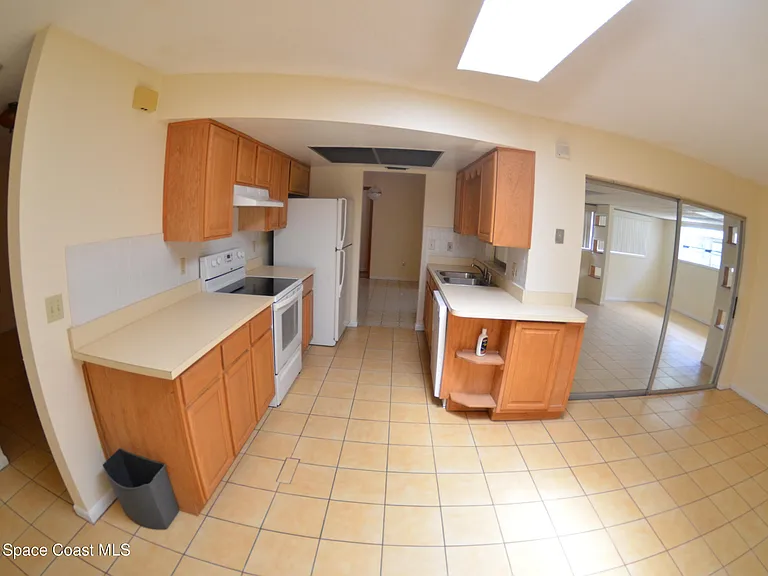 300 Darrow Ave — Photo 16