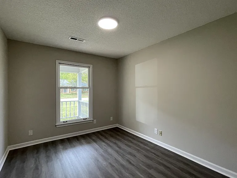 120 Springfield Ln — Photo 12